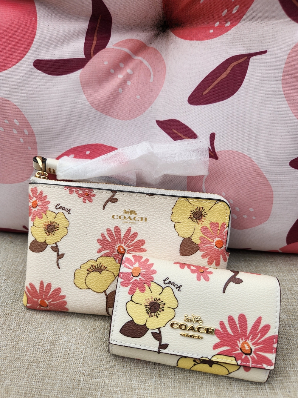 COACH Chalk & Floral Pink & Yellow Print Wristlet & Keyholder Wallet Set -  NWT